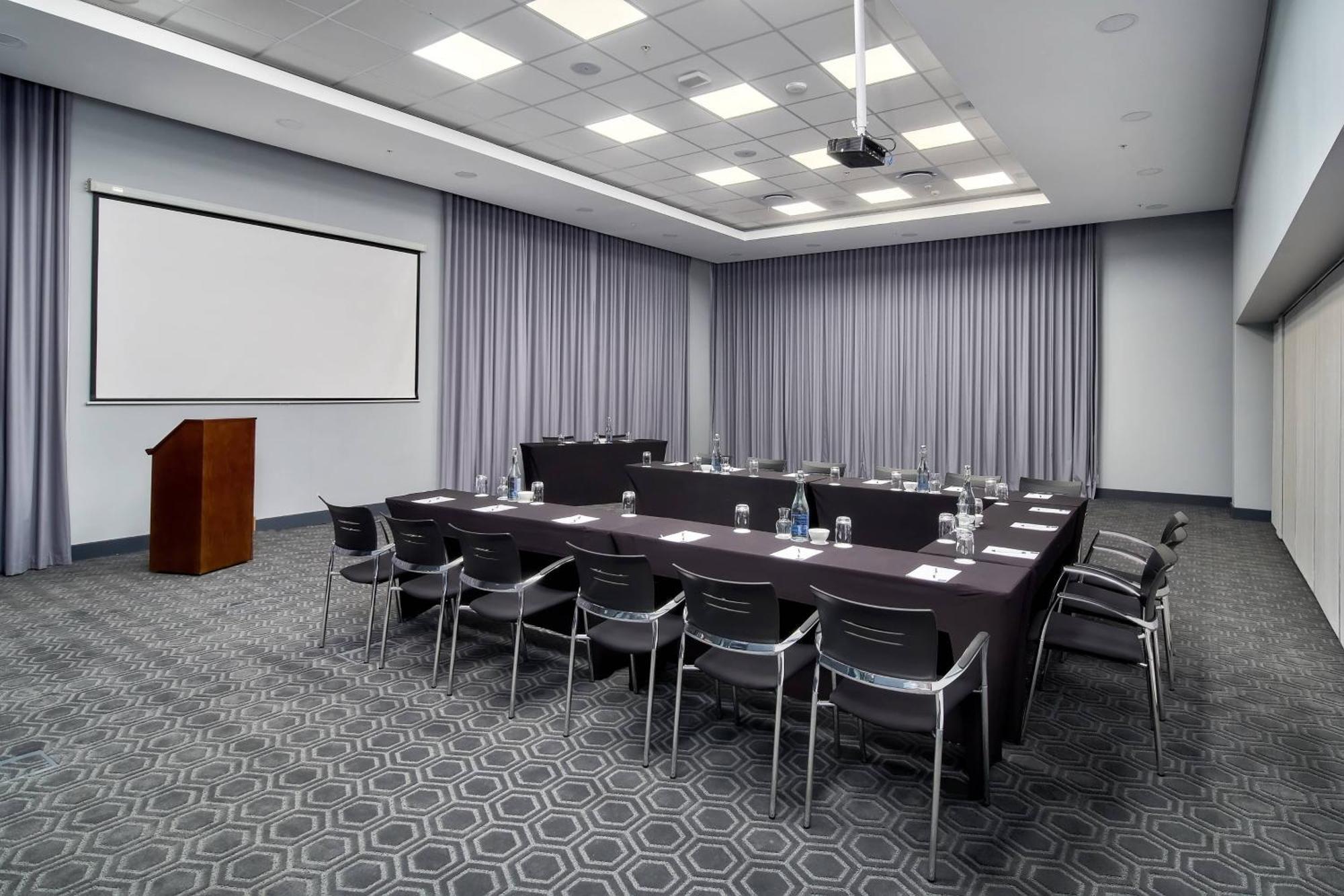 Protea Hotel By Marriott Pretoria Loftus Park Ngoại thất bức ảnh